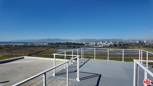 Building Photo - 8120 Billowvista Dr