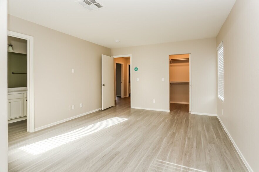 Building Photo - 7443 Corcoran St