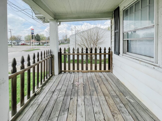 Building Photo - Pet-Friendly 2 Bedroom Home Near Downtown Muncie! W/D Hookups!