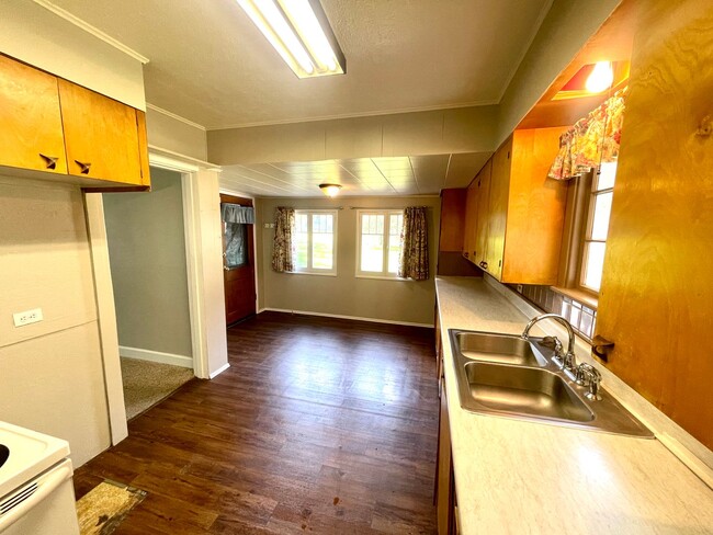 Building Photo - Nestled Away In Gig Harbor: A 3 Bedroom wi...