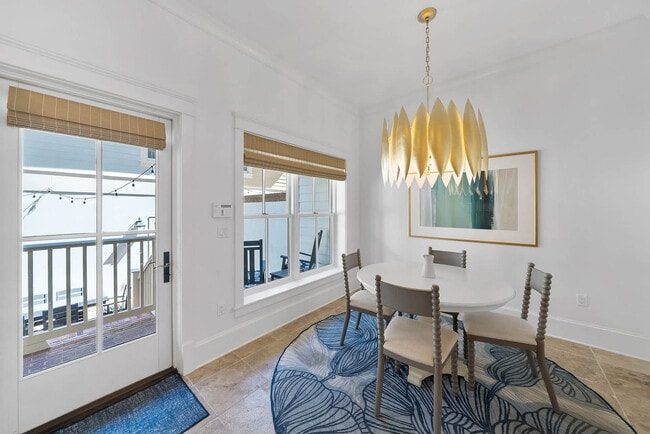 Building Photo - 49 Pleasant St