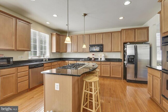 Building Photo - 6087 Piney Woods Ct