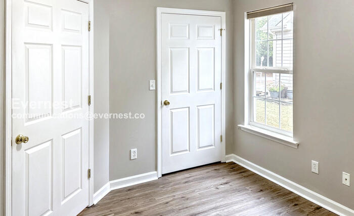 Building Photo - 7102 Tyner Crossing Dr