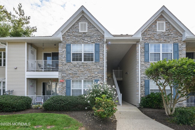Primary Photo - 430 Wedgewood Cir