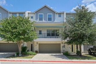 Building Photo - 205 Birch Oak Ln