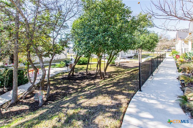Building Photo - 121 Lafitte Dr