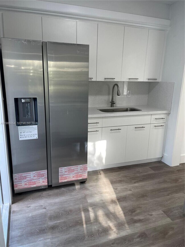 Building Photo - 771 NE 137th St