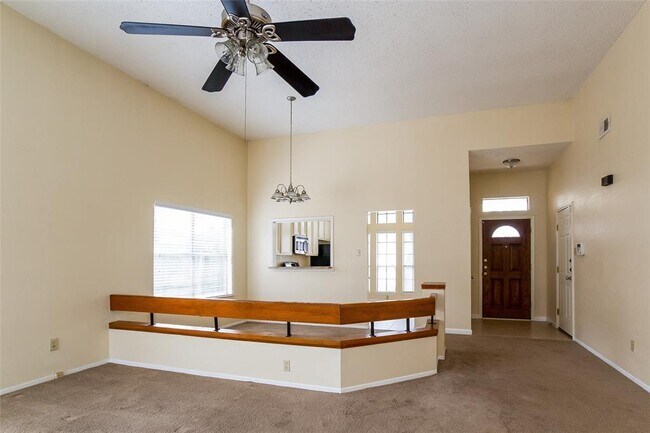 Building Photo - 1526 Rushworth Dr