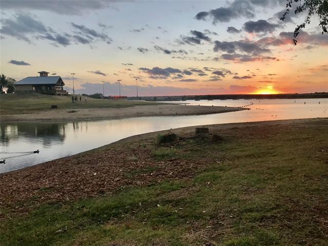 Building Photo - 119 W Park Dr