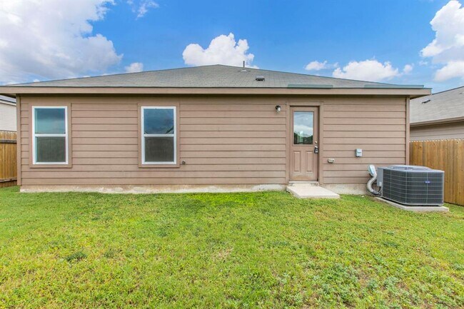 Building Photo - 136 Allington Cir
