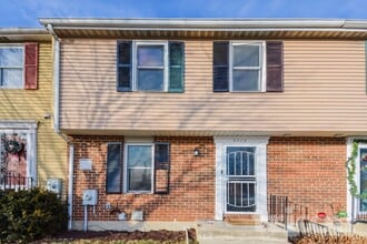 Building Photo - 9226 Throgmorton Rd