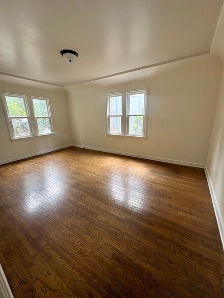 Bedroom 1 - 8512 Saturn St