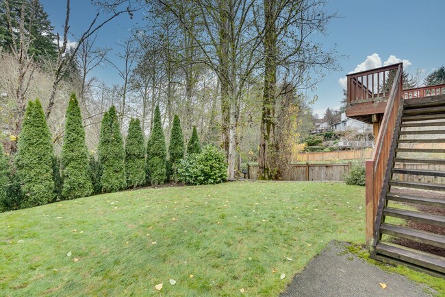 Building Photo - Spacious 4 bedroom home in Redmond!