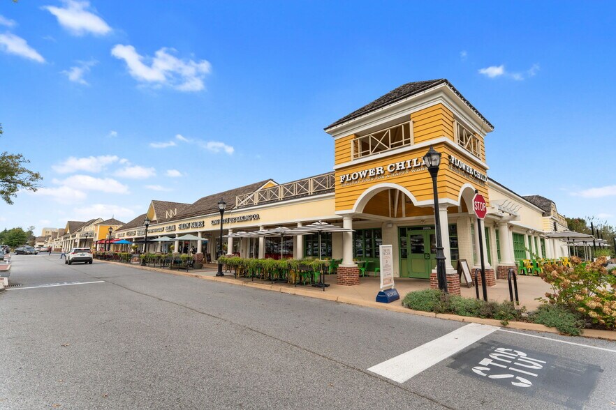 Flower Child Healthy Restaurant in Wildwood Shopping Ctr 5 minutes away - 9 Snug Hill Ct