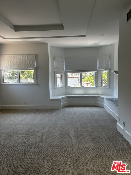 Building Photo - 10515 Oaklawn Rd