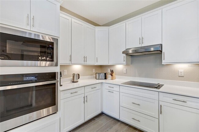 Building Photo - 12584 Wellen Golf St