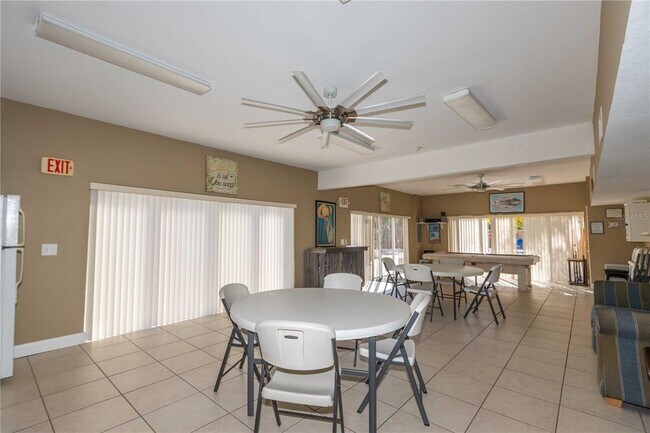 Building Photo - 824 Padua Ln