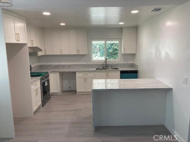 Building Photo - 1080 Tamarack Ave