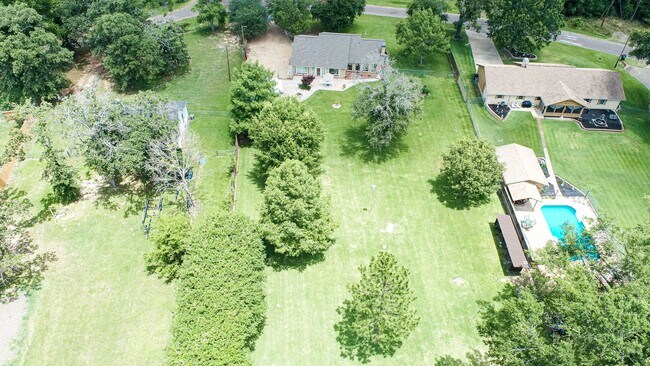 Building Photo - Coming Soon! 3 Bedroom Home On Lake Tyler!