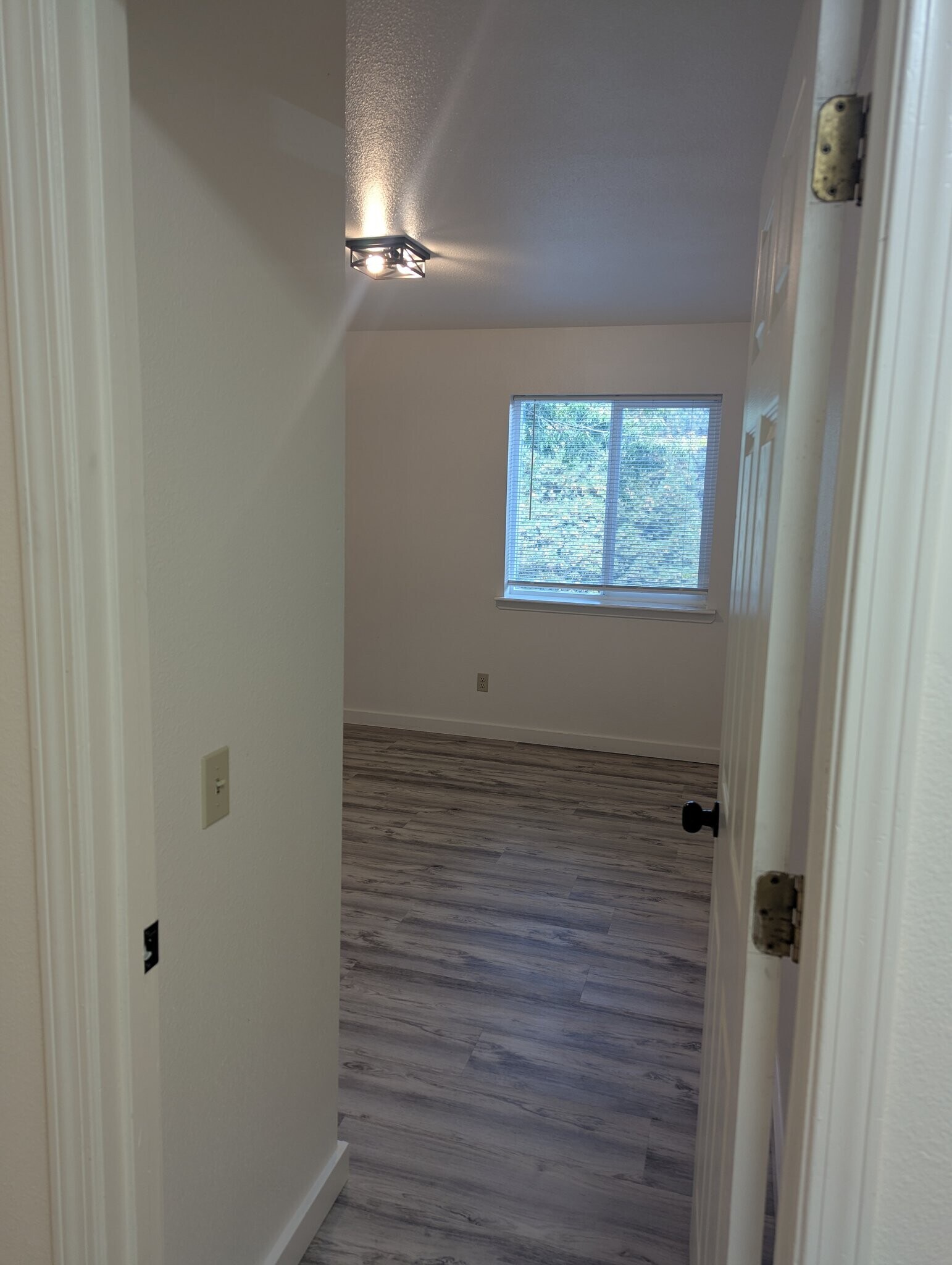 Building Photo - 700 S Weed Blvd