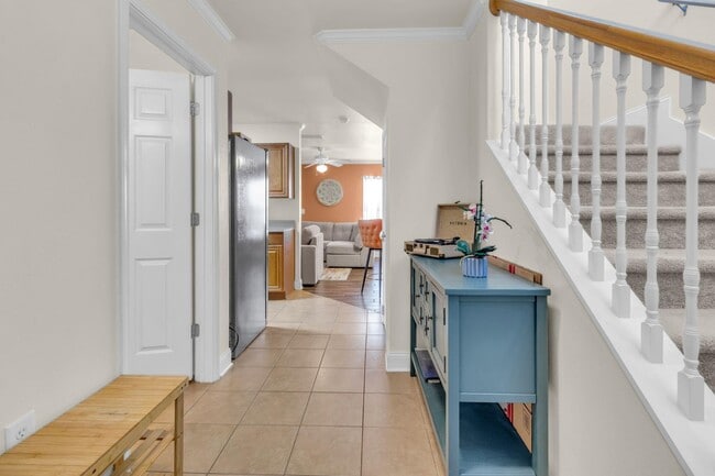 Building Photo - 512 Wingspan Way