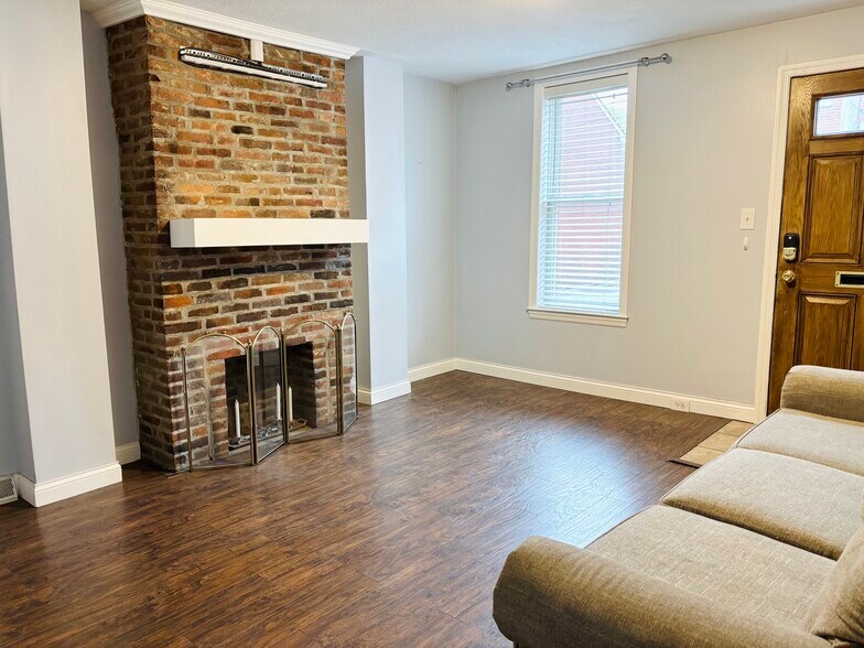 Building Photo - 1402 Sherman Ave