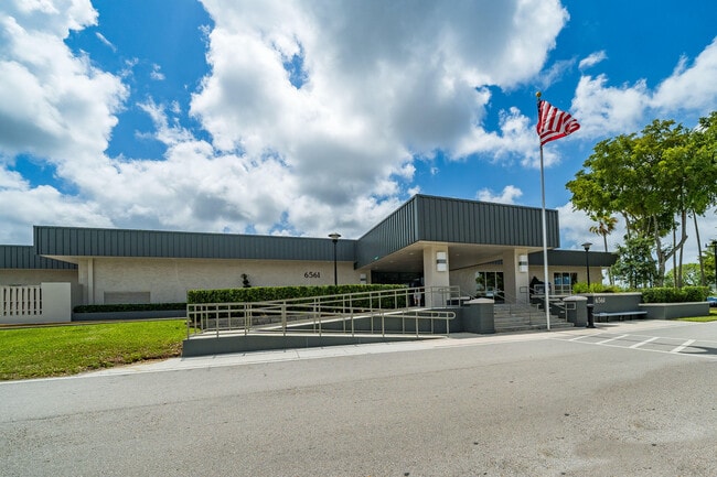 Building Photo - 938 Normandy Trail