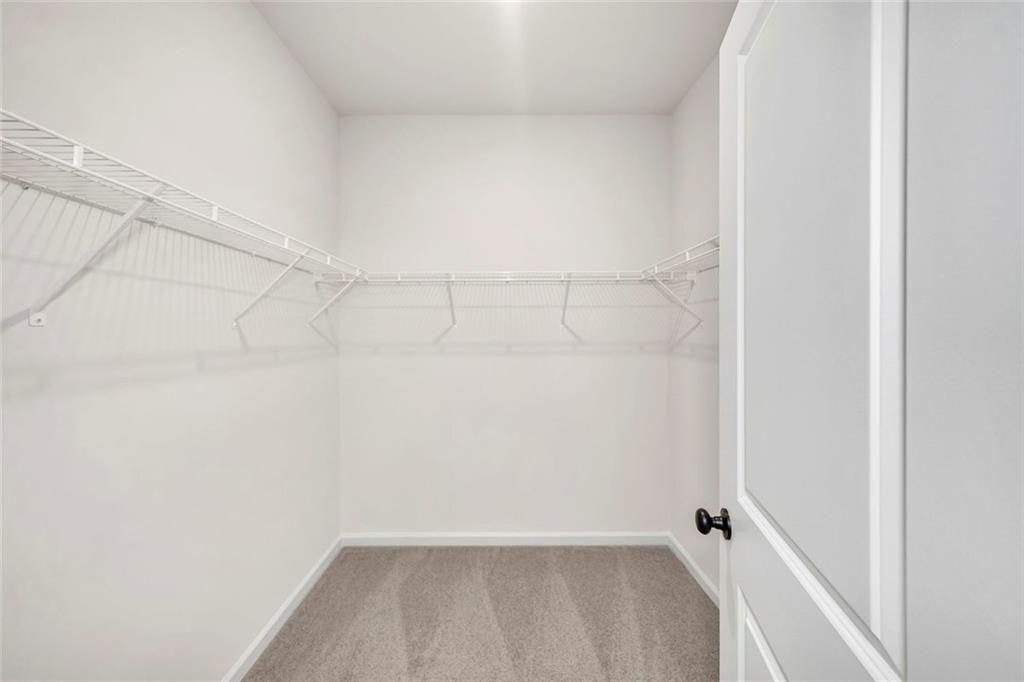 Building Photo - 374 Mountain Blvd S