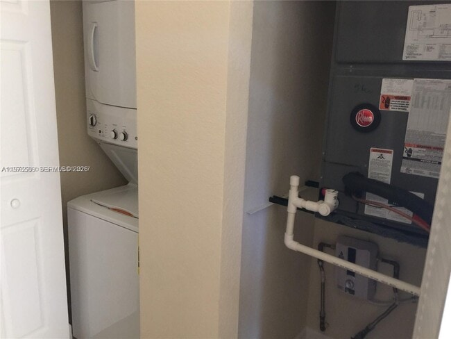 Building Photo - 17103 SW 96th St