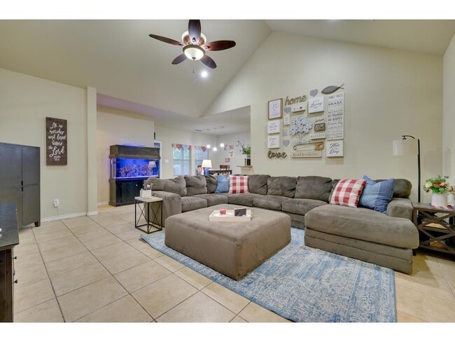 Building Photo - 14808 Foy Dr