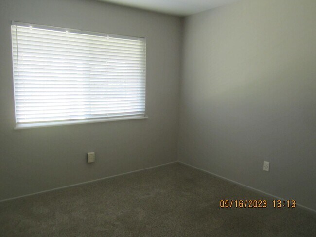 Building Photo - 4 br, 2 bath House - 1510 HIGHRIDGE