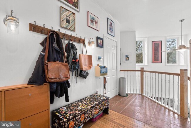 Building Photo - 1434 Potomac Ave SE