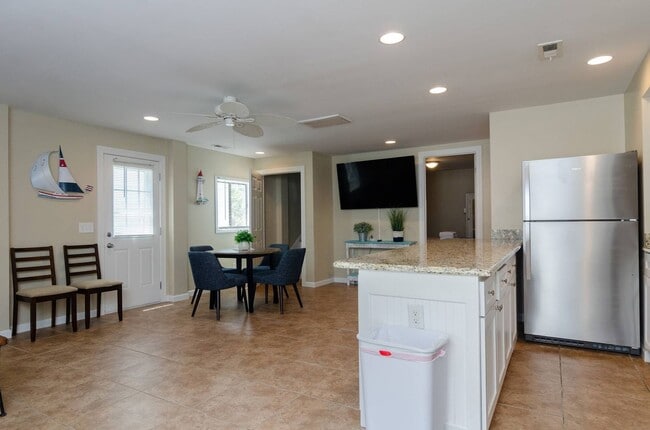 Building Photo - 741 Fort Fisher Blvd N