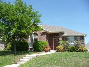 Building Photo - 8140 Wales Dr