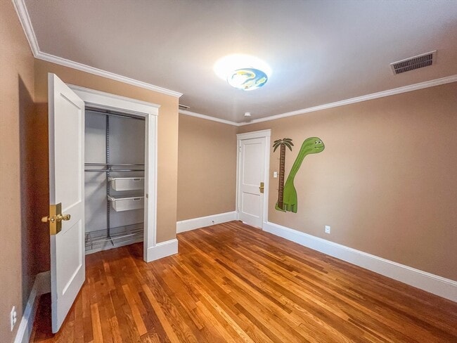 Building Photo - 267 Beech St