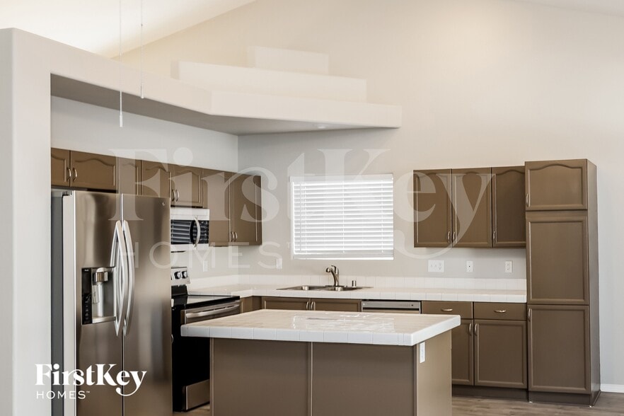 Building Photo - 6270 Bruma Ave