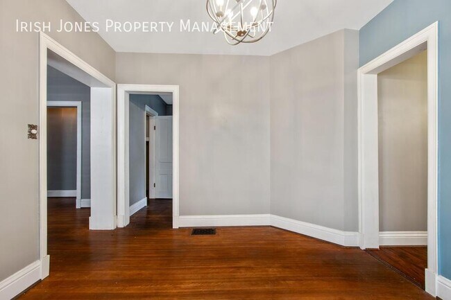 Building Photo - 54 Anderson Pl