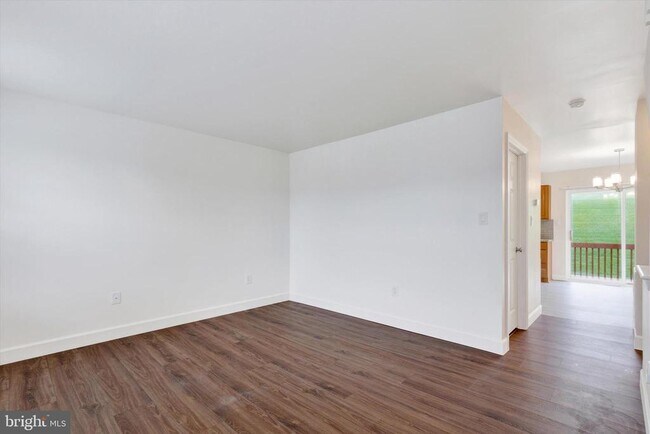 Building Photo - 1112 Hearthridge Ln