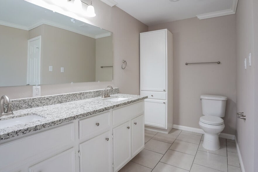 Building Photo - 5218 Prairie Creek Dr