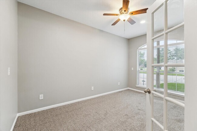 Building Photo - 3122 Schumann Oaks Dr