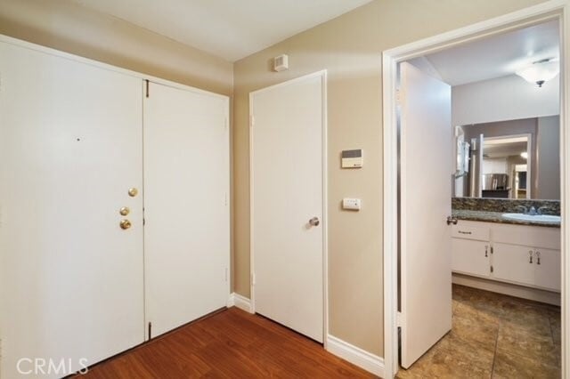 Building Photo - 360 S Euclid Ave