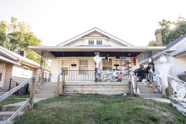 Building Photo - 915 N Drexel Ave