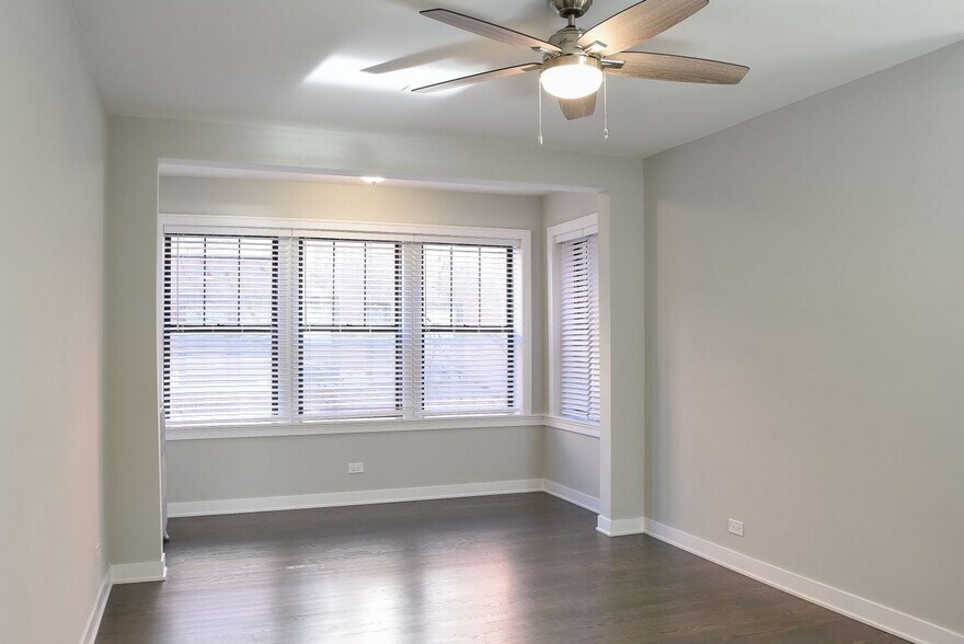 Building Photo - 3923 N Keeler Ave