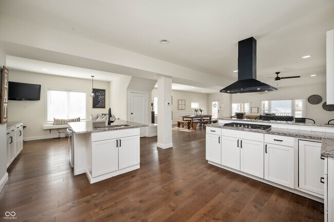 Building Photo - 1419 Wright St