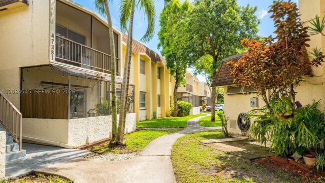 Building Photo - 7847 Miller Dr
