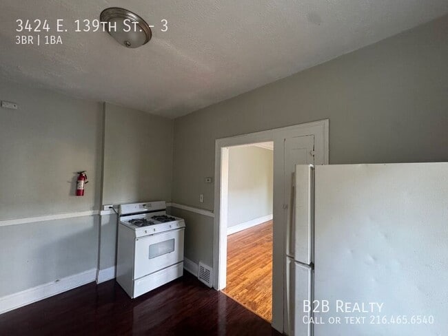 Building Photo - 3424 E 139th St
