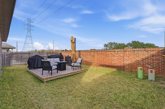 Building Photo - 4910 Shore Arbor Ln