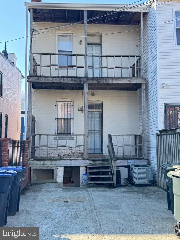 Building Photo - 15 Seaton Pl NW