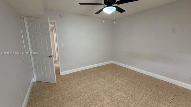 Building Photo - 306 Gardens Dr