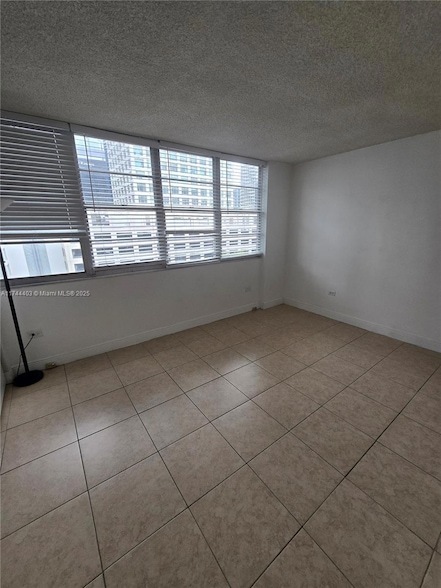 Building Photo - 825 Brickell Bay Dr